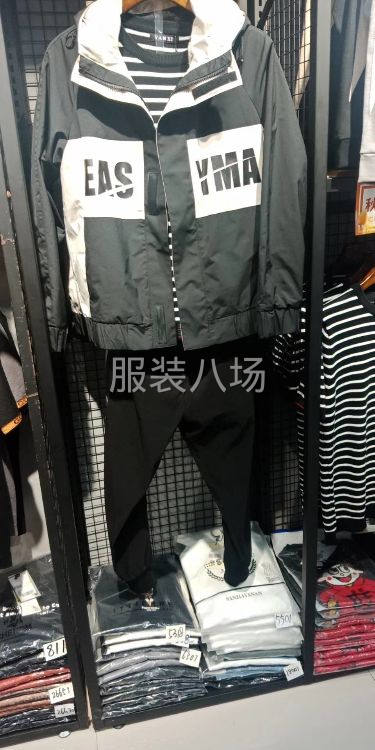 運動的穿著      整體風格，休閑時尚套裝498元-第1張圖片