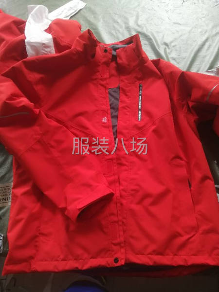 專業(yè)生產(chǎn)羽絨服 沖鋒衣 棉服-第2張圖片