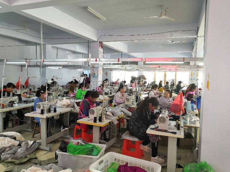 诚接，内外贸服装订单，保质保量如期交货。-第1张图片