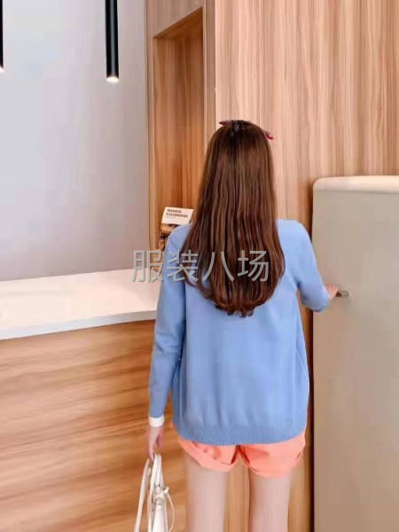 品牌尾貨服裝批發(fā)，女裝低價(jià)服裝貨源-第5張圖片