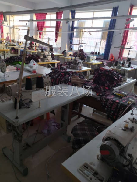 机器20多台，人数10多个-第4张图片