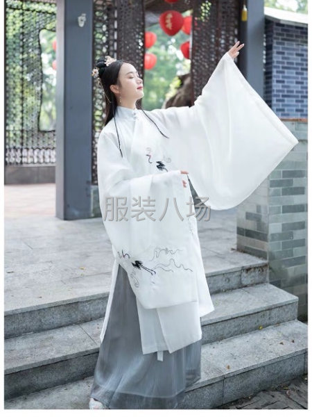 漢服長衫，找有燙臺的，2到4人服裝加工，高工價！-第1張圖片