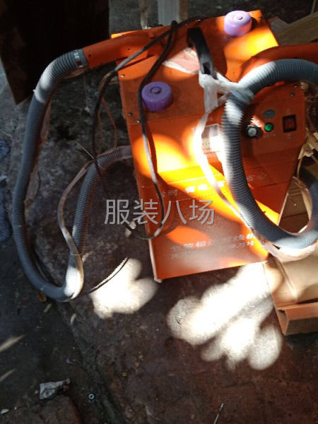 收售二手電腦平車四線五線及各類專機，剪線機-第1張圖片