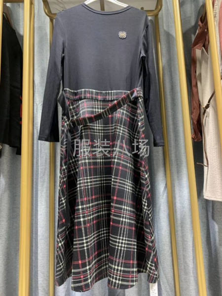 品牌新款尾货服装哪儿找？-第3张图片