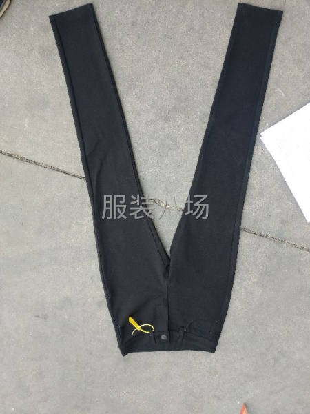 公司大量女装裤外发，货期十到十五天，年底结清-第1张图片