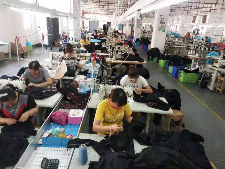 本厂二十四个车位，质量上乘，常年承接来料加工-第2张图片