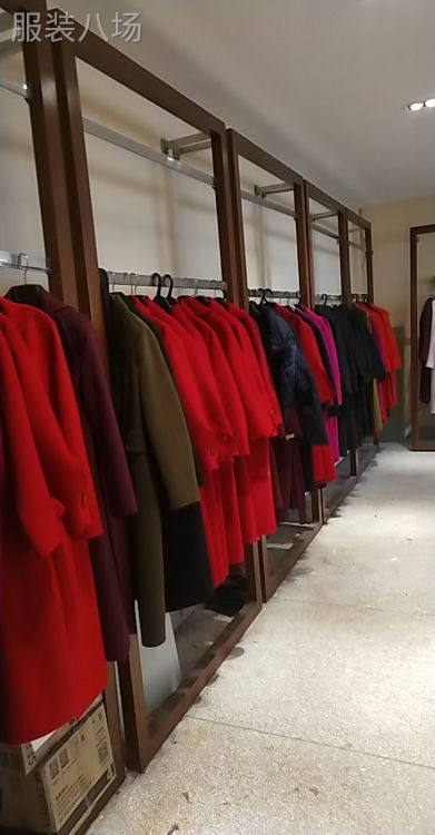 本厂有女装双面昵羊毛大衣500件，年底清仓，全清价150，-第3张图片