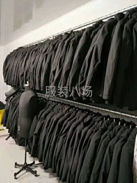 生產(chǎn)中服裝廠轉(zhuǎn)讓?zhuān)垩圩R(shí)寶-第1張圖片