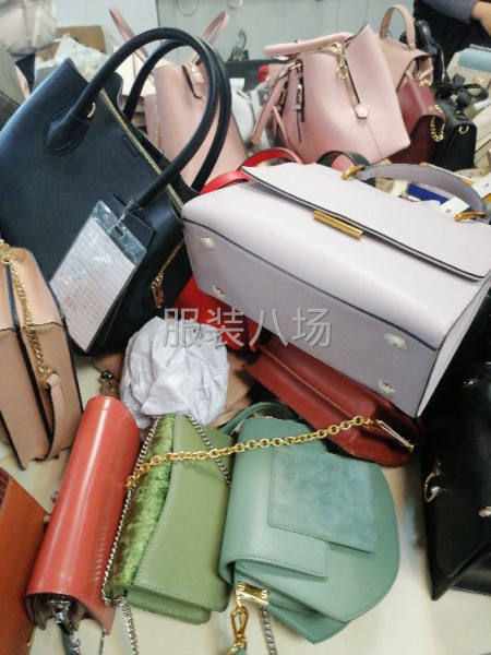 工厂杂款品牌女式包包处理-第5张图片