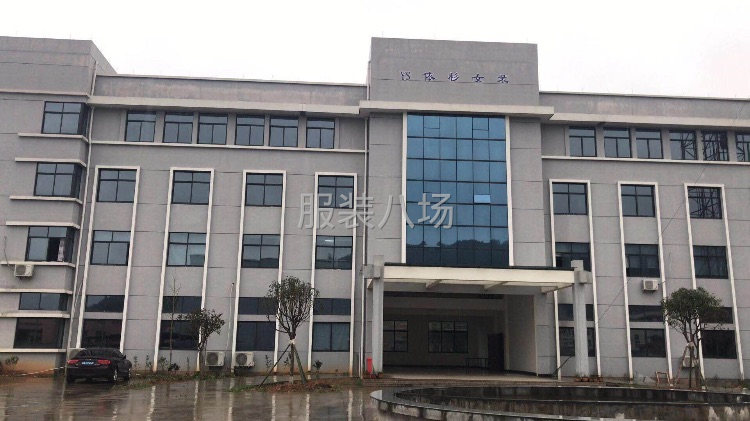 依杉服饰急招，锁钉，裁剪，流水组长等-第1张图片