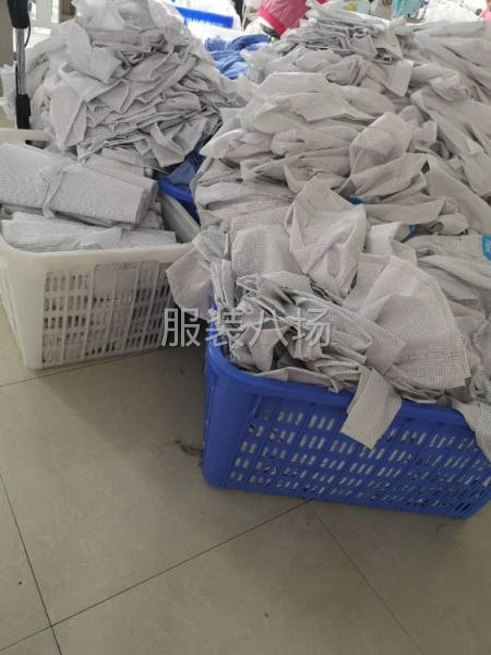 承接加工定单，防静电服！外贸单！羽绒服！时装！……-第1张图片