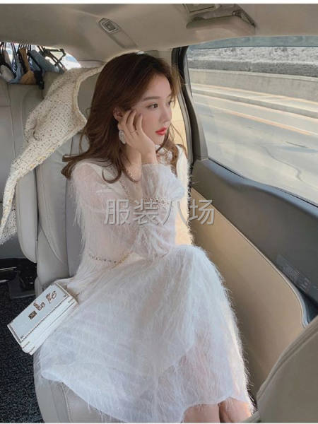 春装不规则蕾丝网纱清新连衣裙两件套装-第4张图片