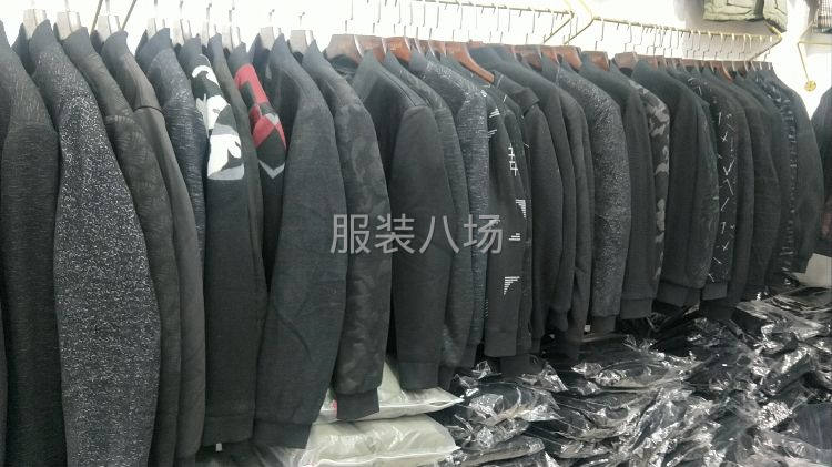 承接职业装，礼服晚礼服，婚纱童装-第1张图片