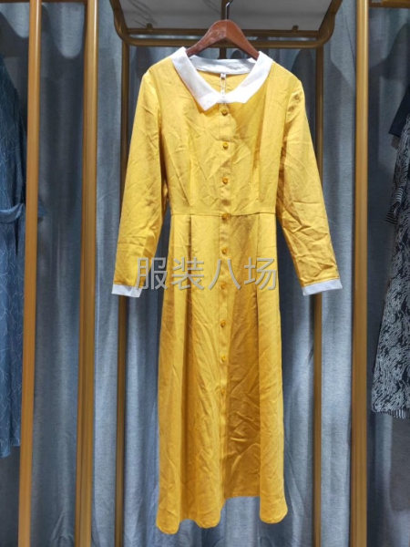 大量低价品牌服装批发-第6张图片