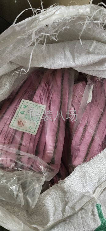 专业回收各种库存面料辅料-第9张图片