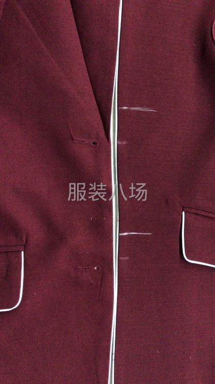 缝纫工10人，烫工2人.锁眼，订扣1人，生产组长领班1人。-第5张图片