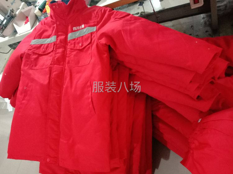 招聘整件车位3名，煮饭阿姨带辅工-第1张图片