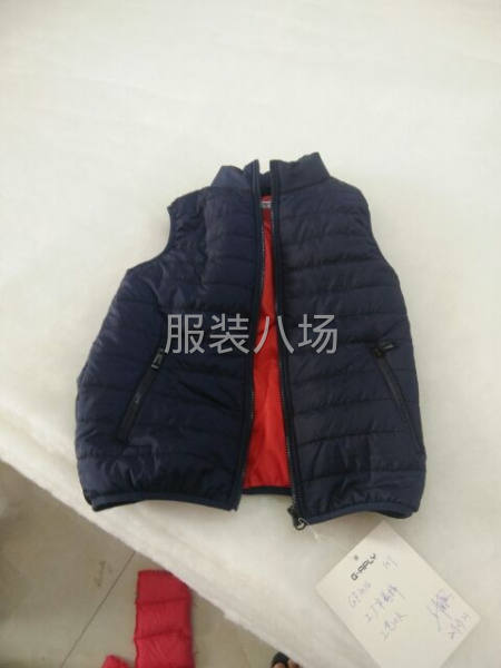 本厂承接各种高档精品，服装。量小。价格高。有七个高好车工。-第3张图片