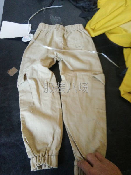 本厂承接各种高档精品，服装。量小。价格高。有七个高好车工。-第6张图片