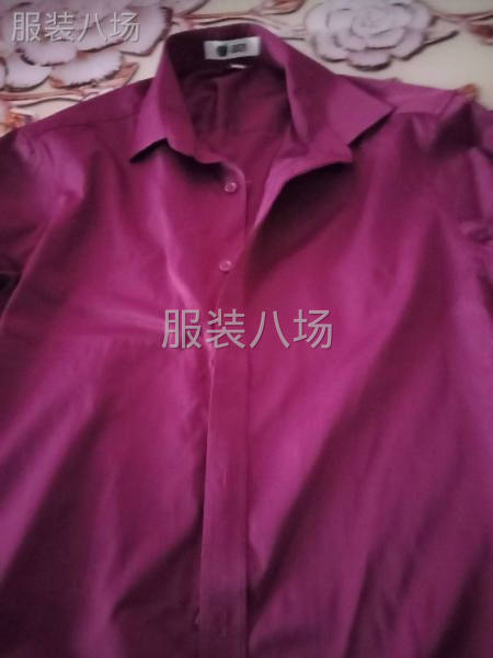 请说在服装八场看到的-第1张图片