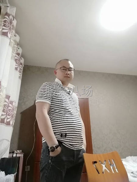 本人服裝廠長兼管理一名從適各種服裝10年服裝管理手底下有裘皮-第1張圖片