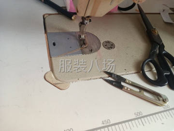 undefined - 夫妻二人有数十年的服装经验，有外放裁片加工的老板请与我联系。 - 图1