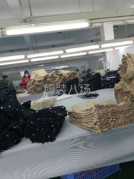承接各类针织雪纺T恤夹克衫，本厂专做精品服装，质量保证，价格-第4张图片