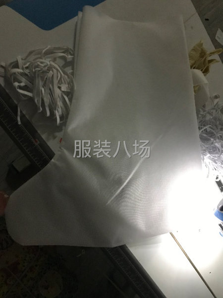 承接各类服装、箱包、鞋套、围嘴、罩衫、等加工活。-第8张图片