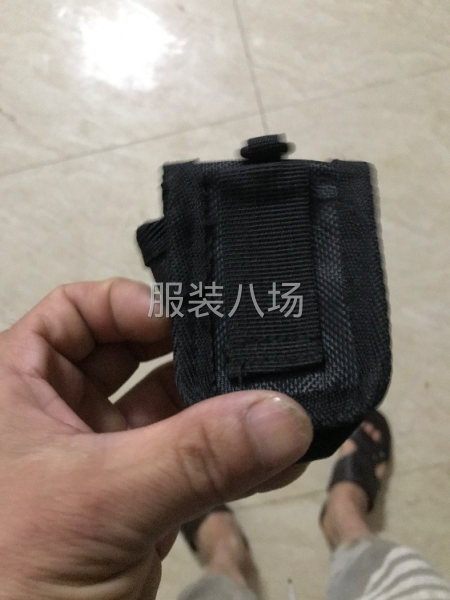 承接各类服装、箱包、鞋套、围嘴、罩衫、等加工活。-第5张图片