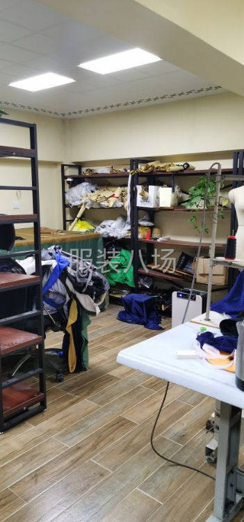 转让服装工作室所有东西-第1张图片