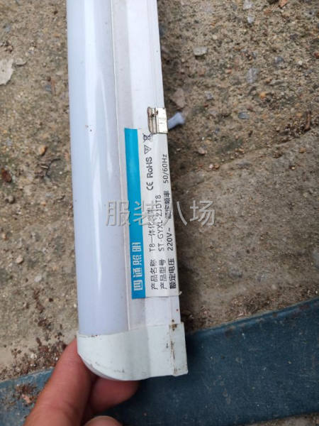 服装厂用LED灯几十个-第1张图片