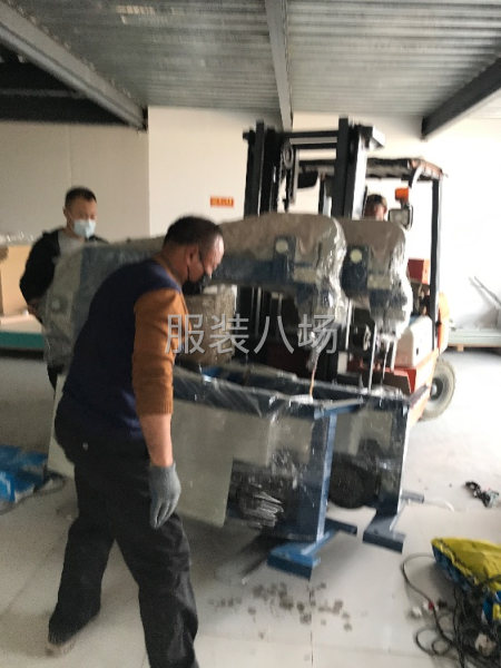 日本兄弟电脑平机100多台，圆头锁眼，电脑钉扣机-第8张图片