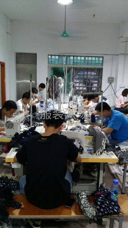 專業(yè)制衣團隊50人-第1張圖片