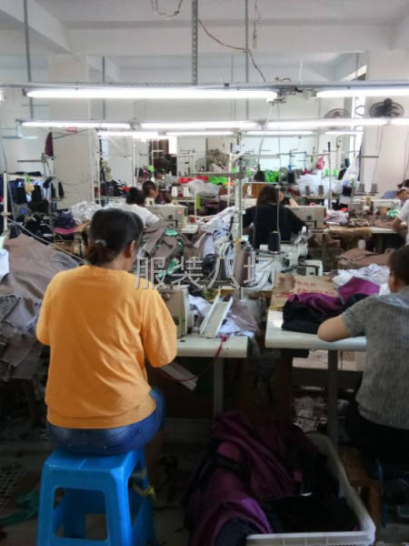 本厂专业加工针织男女套装和男女裤，儿童套装，半精品跑量都可以-第1张图片