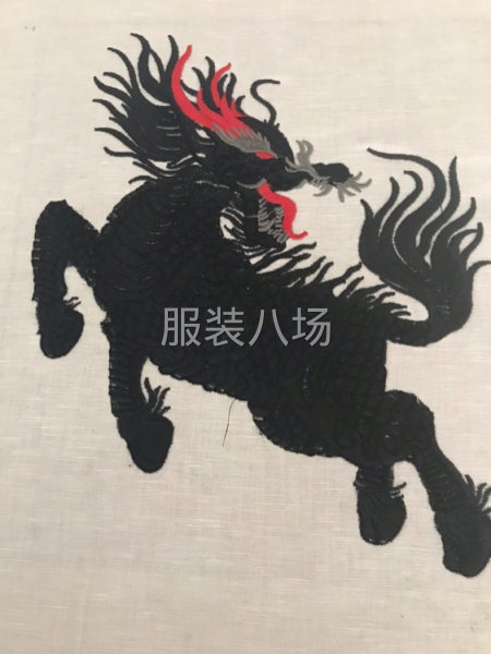 承接各种绣花 时装 工作服 汉服 童装 金片绣-第1张图片