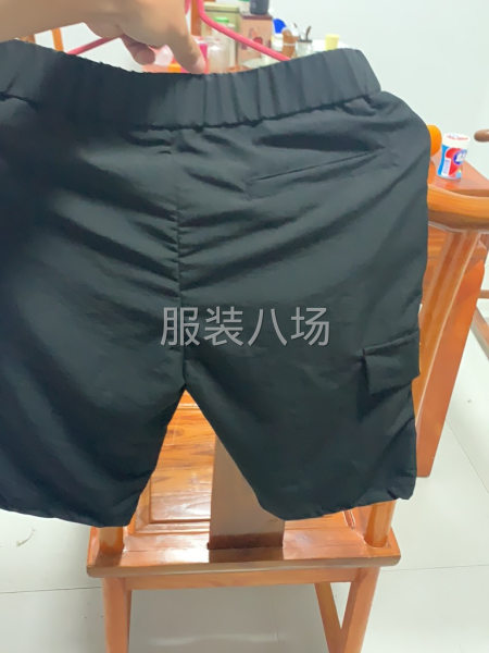 本廠自2018年成立，專業(yè)生產(chǎn)，衣服，褲子，各類服裝-第2張圖片