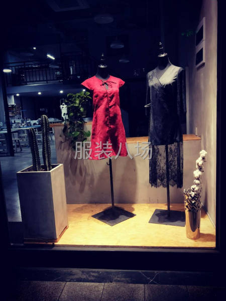 成都手心服裝設計工作室承接所有服裝制版-第2張圖片