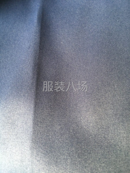 厂家直销T400破卡面料黑白，可做风衣夹克、派克服、羽绒服等-第2张图片