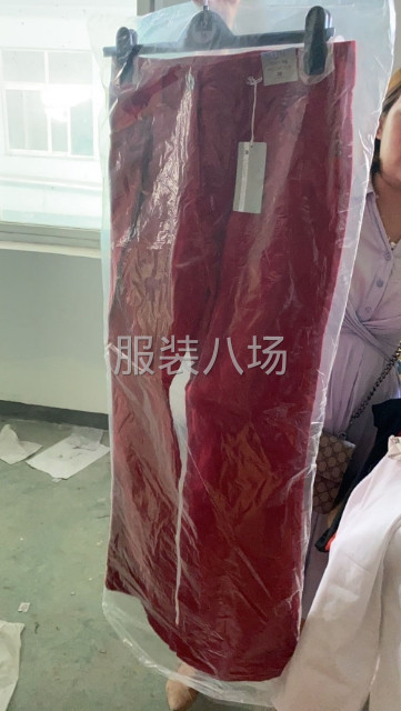 大量库存衣服处理，有人收吗-第2张图片