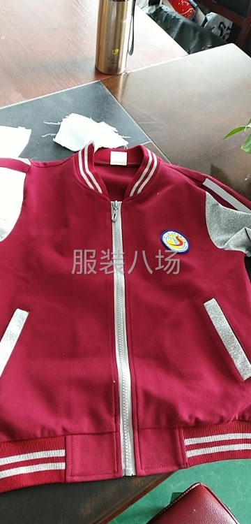 本厂专业生产校服，包吃包住，现诚聘： 车位：两名 临工车位：-第1张图片