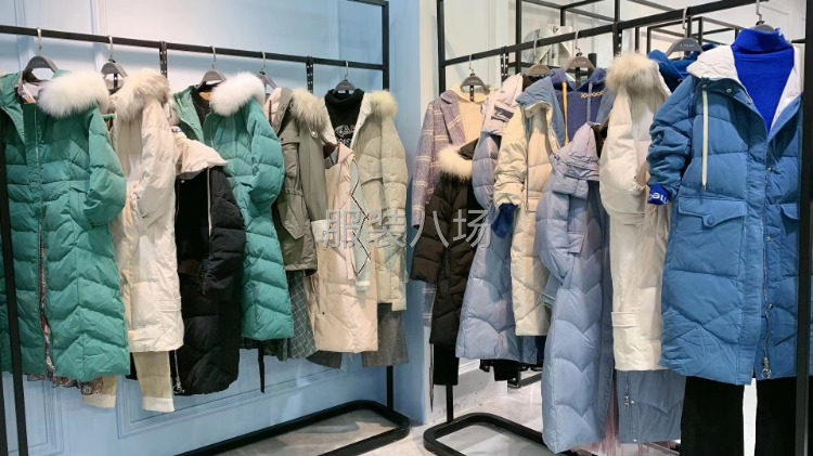 广州曼莎服饰批发国内一二线品牌折扣女装-第5张图片