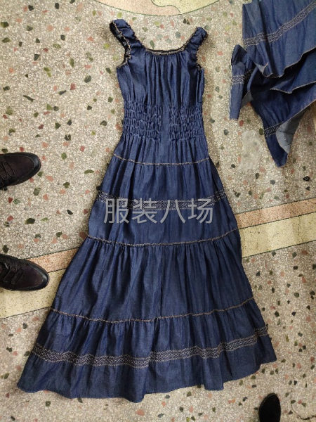 《馨梦缘服饰》欢迎各位老板-第2张图片