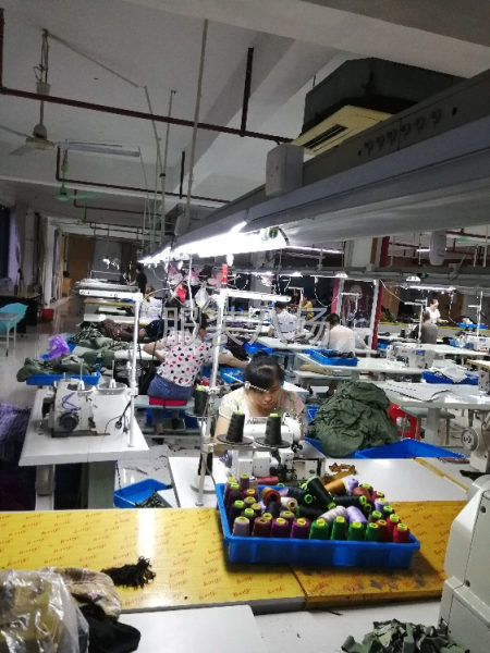 女装，双面尼招工-第1张图片