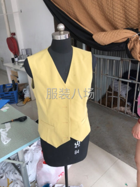 服装厂招15名车工手快的来-第1张图片
