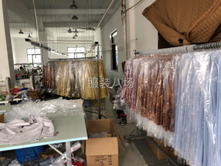 服装厂招15名车工手快的来-第3张图片