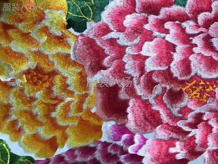 承接电脑绣花：平绣、立体绣、珠片绣等等-第3张图片