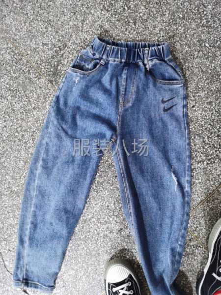 诚招熟练整件车工做裤子-第2张图片