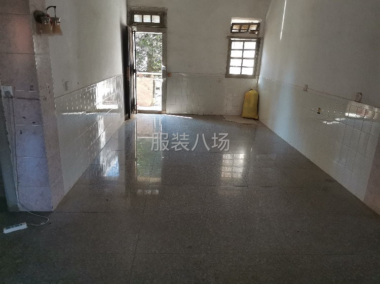 房屋出租，也可以單間出租，也可以自己買平車做的，交通方便-第1張圖片
