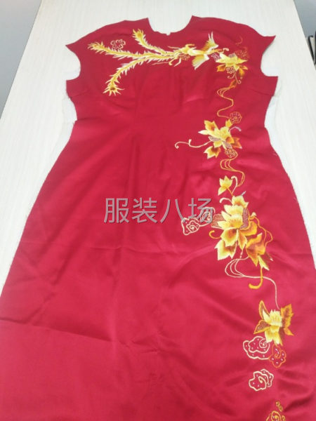 承接各类汉服、旗袍、时装等高端手推绣花.-第1张图片