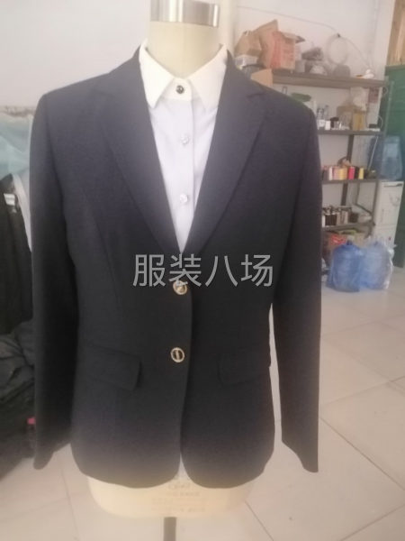 謙之鶴服飾承接：職業(yè)裝，西服，連衣裙，風(fēng)衣，大衣，歡迎來(lái)電-第3張圖片